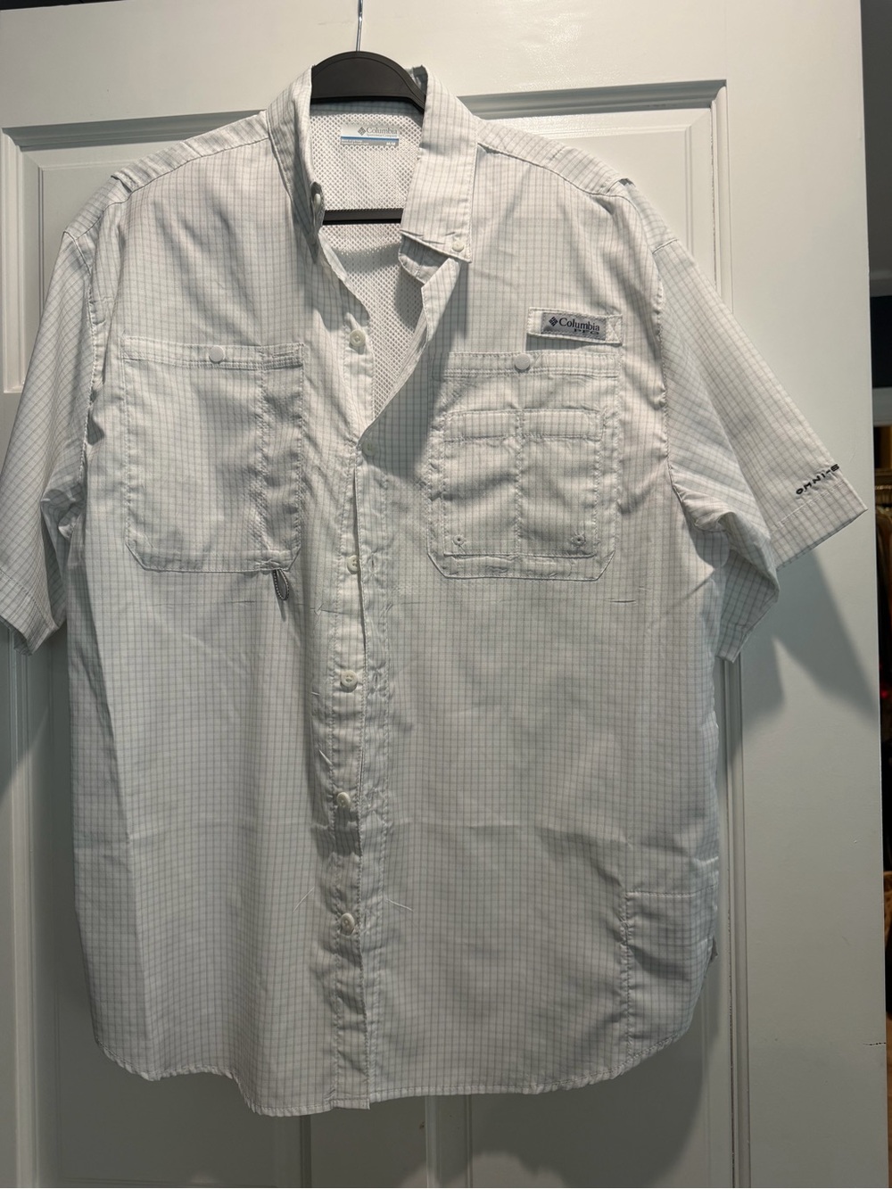 Columbia Men’s Short-Sleeve Button-Down Shirt - Light Gray Grid